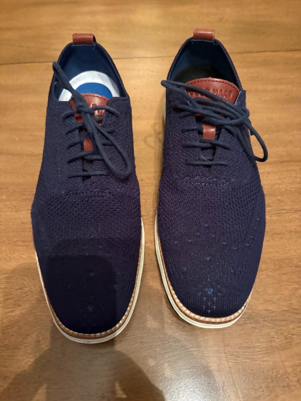 Like New, Men's Cole Haan Original Grand Shortwing Oxford Navy Shoes. Size 9.5